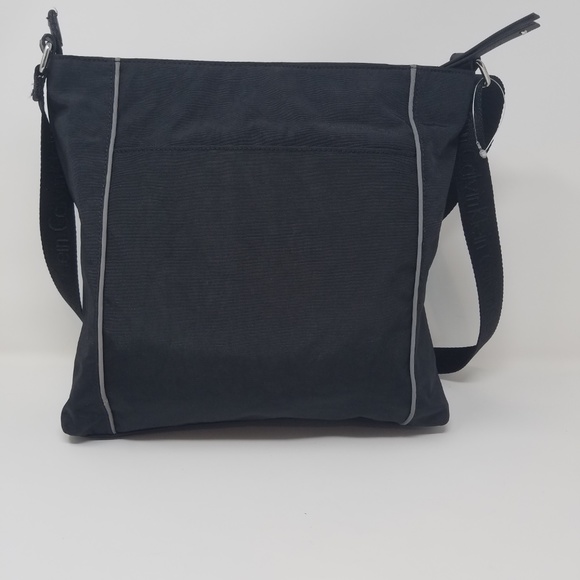 New Calvin Klein Athleisure Nylon Messenger - Picture 2 of 5